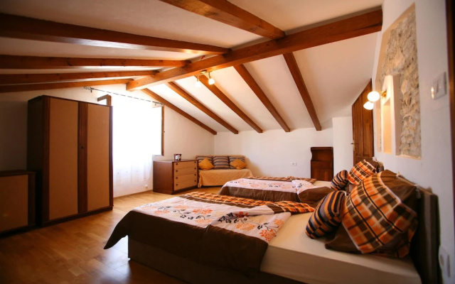 Villa Nada Flores