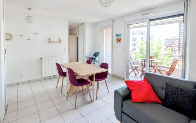 La Loge du Minotaure, Parking Et Bureaux