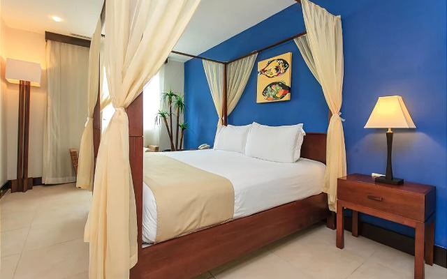 Pueblito Escondido by Playa Moments