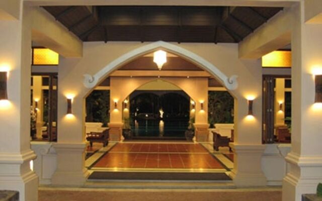 Отель Avalon Beach Resort Таиланд, Паттайя - 1 отзыв об отеле, цены и фото номеров - забронировать отель Avalon Beach Resort онлайн вид на фасад