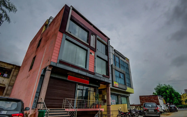 OYO 17265 Hotel Kankariya