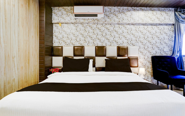 Collection O Hotel Dove Residency