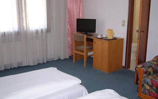 Star Hotel