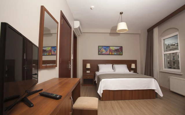 Cordis Hotel