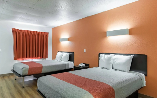 Motel 6 Walterboro, SC