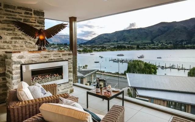 Nautilus - Sleeps 8 - Lake Views