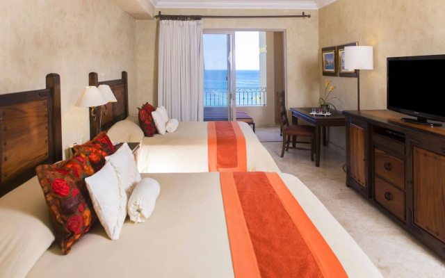 Villa La Estancia Residences