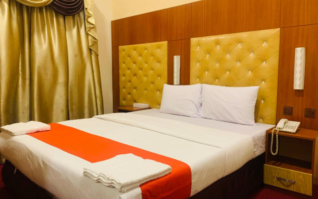 OYO 271 Parasol Hotel
