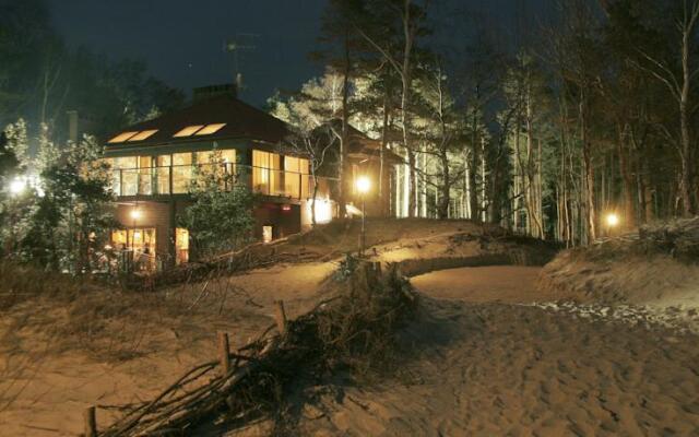 Villa Chateau Amber In Palanga Lithuania From 58 Photos Reviews Zenhotels Com