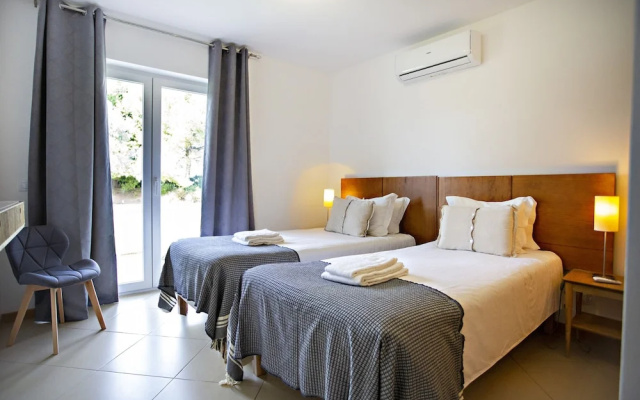 CG 11F - Garden - Cabanas Gardens