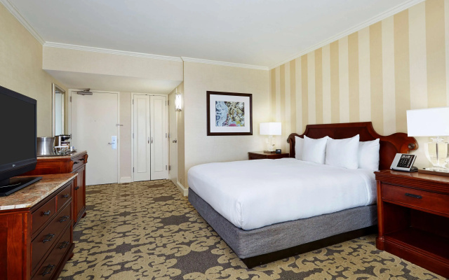 Hilton New Orleans Riverside