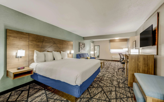 Huntsville Inn & Suites