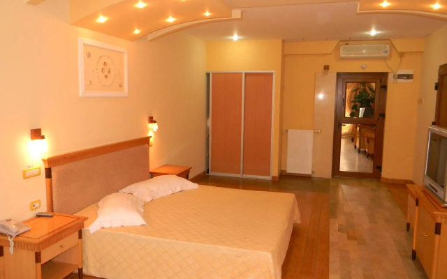 Hotel La Scoica Land