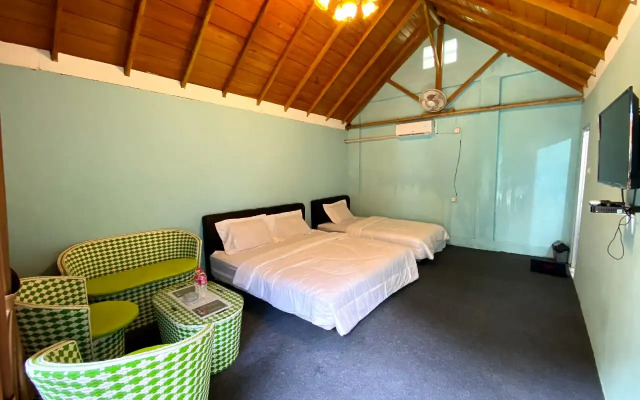 Waterpark & Villa Favour Pagar Alam RedPartner