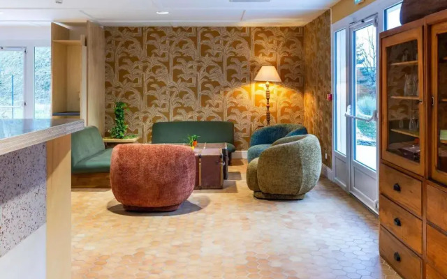 greet Hotel Chatellerault
