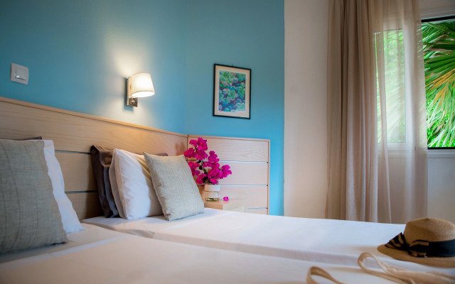 Melissa Apartments, Studios & Suites