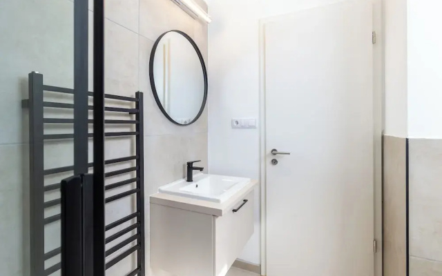 Nemes Apartments