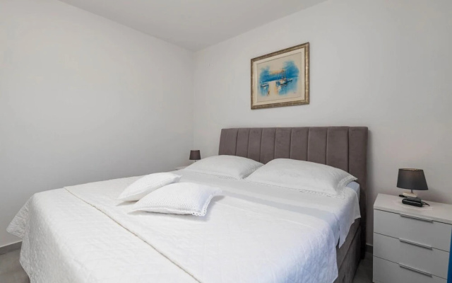 Stunning Apartment in Stara Novalja With Wifi and 1 Bedrooms