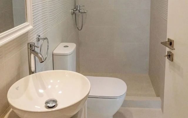 Phaedrus Living: Seaside Thalassa Cretan 202