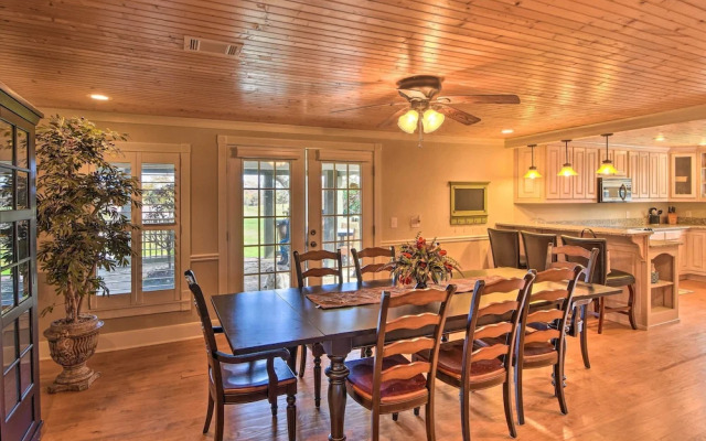 Serving Southern Charm at This Clarkesville House!