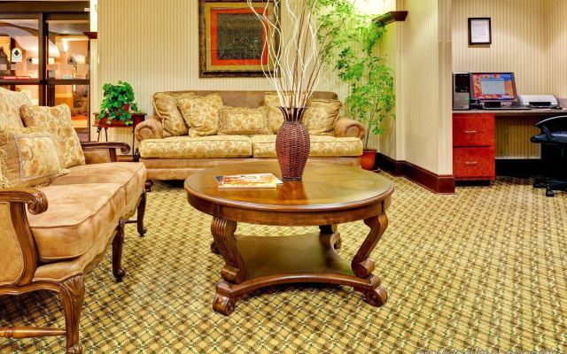 Holiday Inn Express & Suites - Greenwood by IHG
