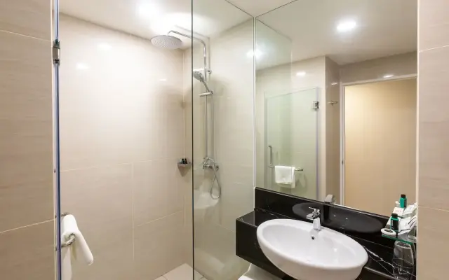 Hotel 7 Suria