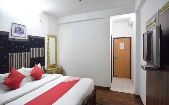 OYO 12527 Hotel Oak Valley
