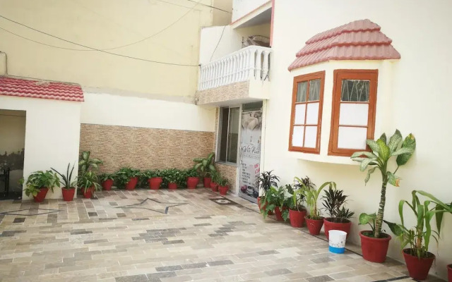 White Palace Guest House