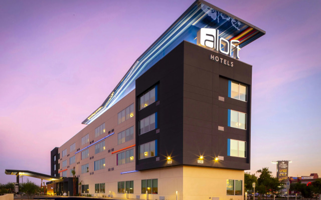 Aloft by Marriott Glendale at Westgate