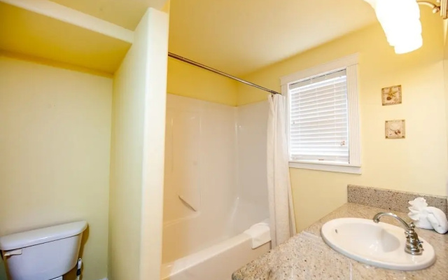 Salty Dog 4 Bedroom Home