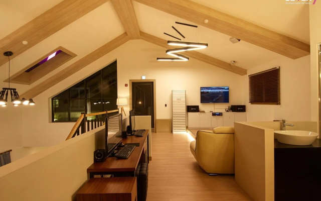 Jinju Hotel Seven