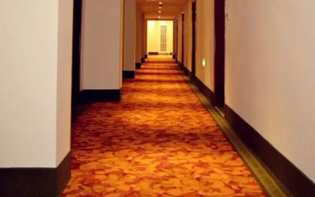 Greentree Inn Zaozhuang Tengzhou Railway Station M