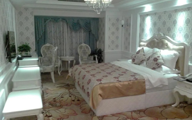 Hawaii Theme Hotel