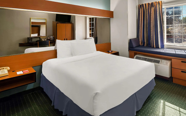 Econo Lodge Inn & Suites Mesquite - Dallas East
