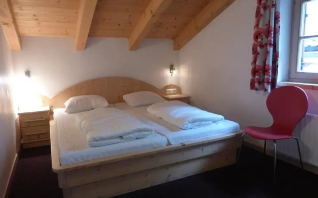 Quiet Chalet With Sauna in Konigsleiten