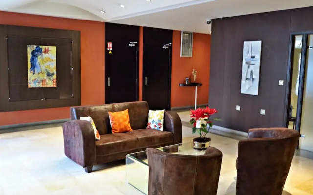 Modern and Cosy Studio