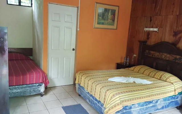 Hostal El Portal de Champey