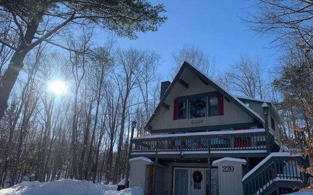 Treehouse Home Brought to you by GetAway Vacations