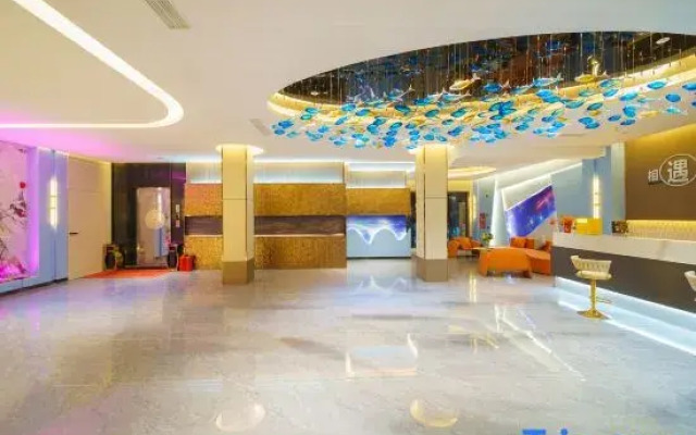 Xiangyu Shiguang Hotel (Puning Liusha People's Park)