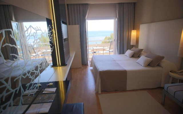 Canyelles Marina 3000