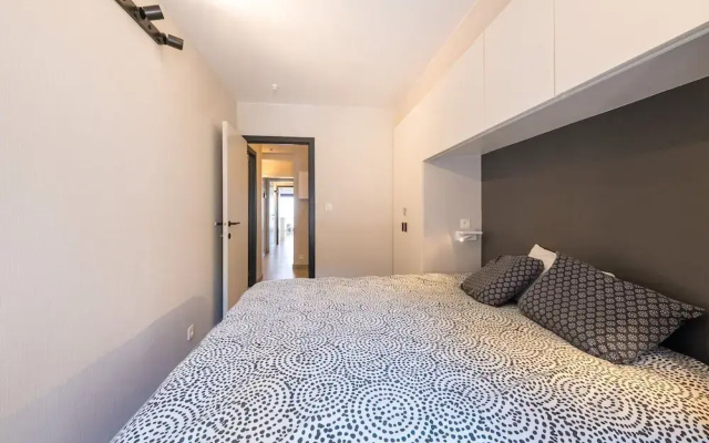 Apartment With 3 Bedrooms and sea View