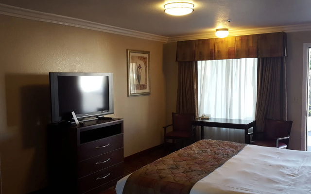 Pacific Shores Inn