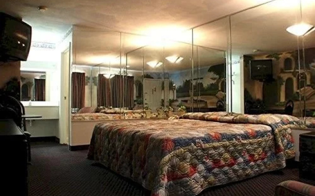 Safari Inn Motel