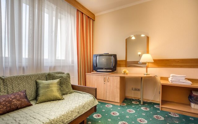 Апартаменты #513 OREKHOVO APARTMENTS with shared bathroom комната для гостей