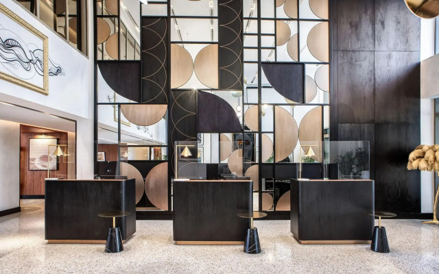 Th8 Palm Dubai Beach Resort, Vignette Collection, by IHG