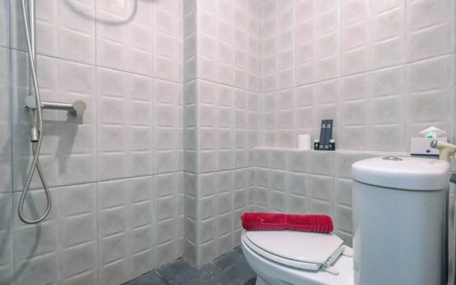 Elegant Studio (No Kitchen) Apartment at Green Bay Pluit