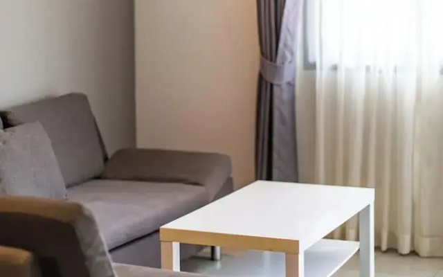 Modern Condo - 1BR T1-201
