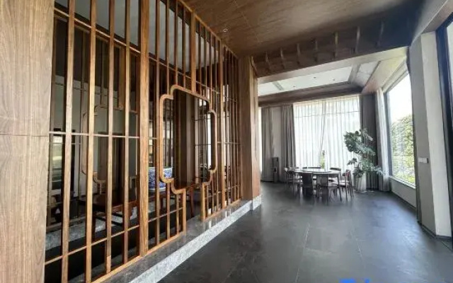 Serene Bamboo Villa · Panoramic Pool | Zen Courtyard Retrea