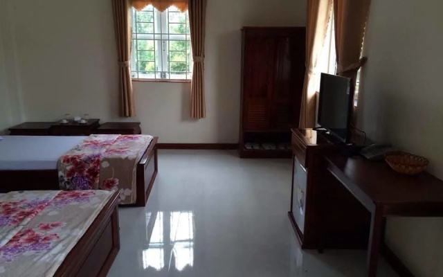 Phuong Nam 2 Hotel