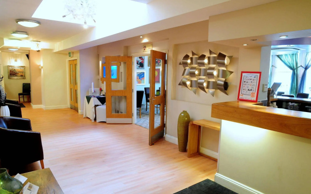 Queensgate Hotel